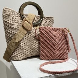 Accessori realizzati durante il corso di \"Macram&egrave;\" | Scuola Arti Ornamentali